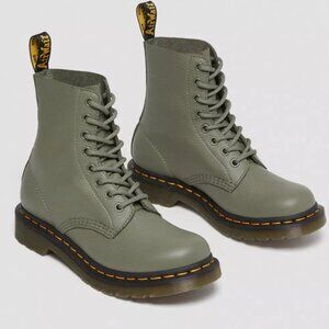 Dr. Martens Women's 1460 Pascal Virginia Leather Boots Khaki  - Green Size 9